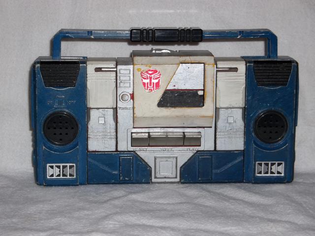 Autobot Discharge boom box